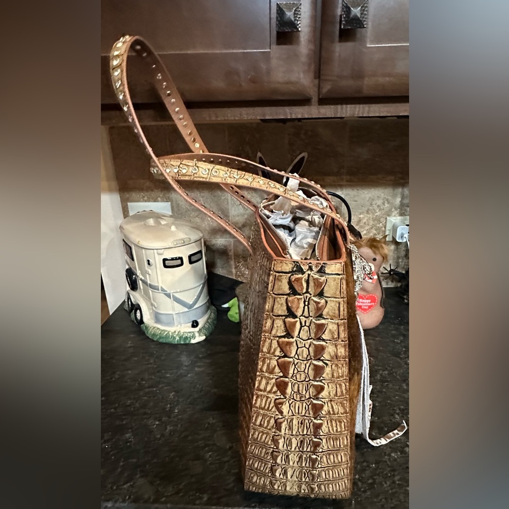 Raviani Brown and Tan CowhideTote with Fringe And Croc Embossed On The Back - Picture 4 of 11